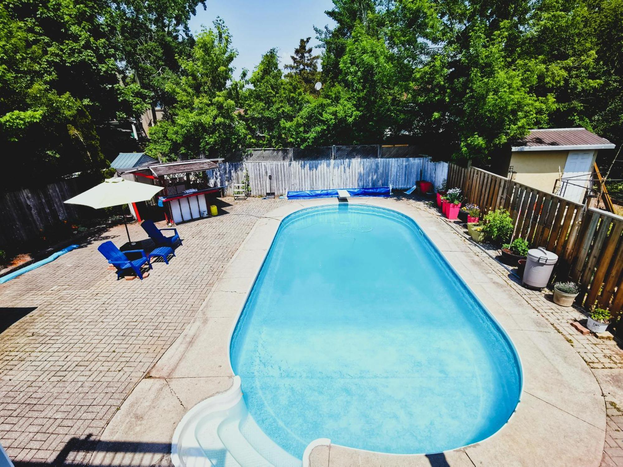 Cozy And Quiet House With Swimming Pool Apartment Toronto Exterior photo